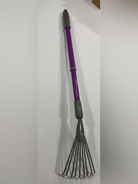 Bond Bloom Telescopic Shrub Rake with a purple steel handle